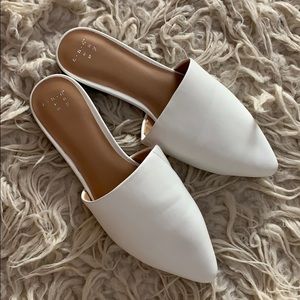 White pointed mules 6.5